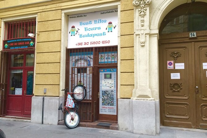 E-Bike Guided Tour in Castle Hill Budapest - Admiring St. Stephen’s Basilica