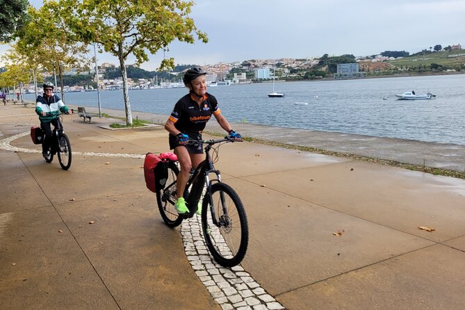 E Bike Porto Downtown and Sightseeing bike tour - Accessibility and Physical Demands