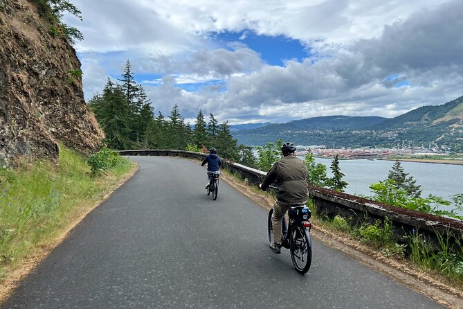E Bike Rental in Hood River - Convenient Starting Location at Hood River Waterfront