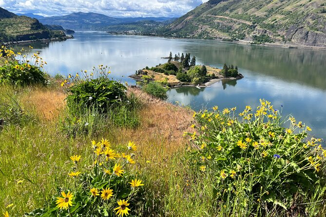 E Bike Rental in Hood River - Riding Along the Car-Free Twin Tunnels