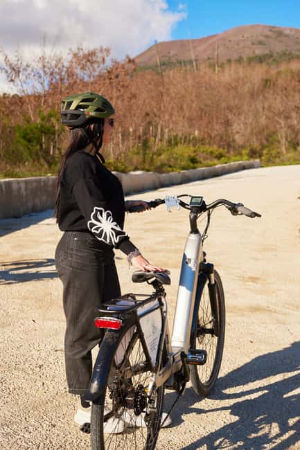 E-bike Ride & Taste: Vesuvian Vineyards & Doc Flavors - Accessibility and Practical Tips