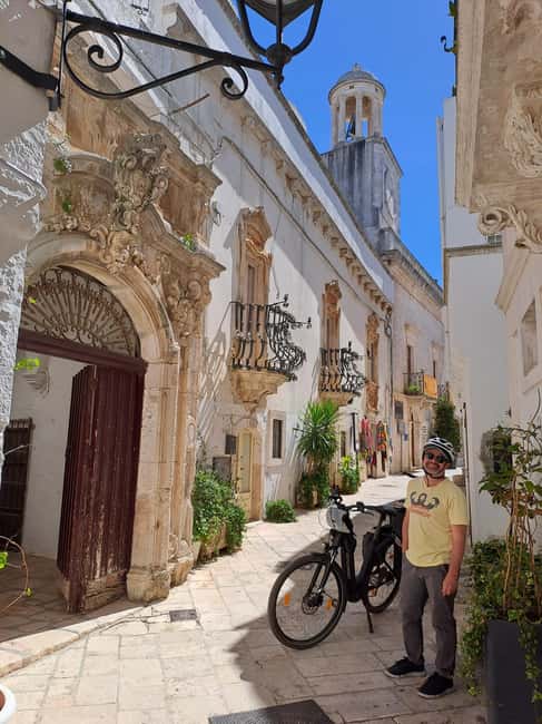 e-bike ring tour between Locorotondo and Martina Franca - Explore the Charm of Locorotondo by E-Bike