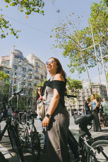 E-Bike Tour & All-Day Rental: Explore Barcelona Your Way - End Point at the Sagrada Família for Extended Exploration