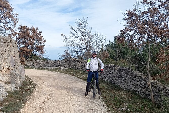 e-bike tour along the cycle path of the Apulian Aqueduct - Logistics and Meeting Points