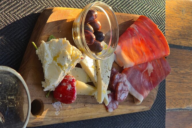 E-Bike Tour + Gourmet Snack + Wine Tasting (Small Group) - Logistics and Group Size Benefits