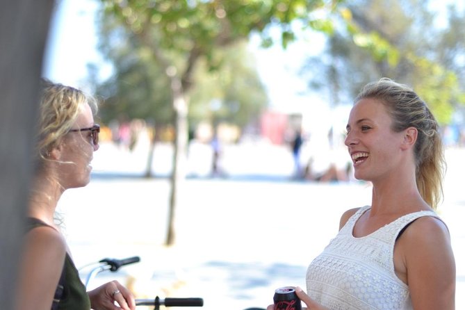 E-Bike tour in Barcelona with English Guide - Convenient Meeting Point in L’Eixample