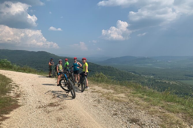 E-bike Tour: Istrian Countryside & Parenzana - Return to Motovun: A Relaxed Loop Ride