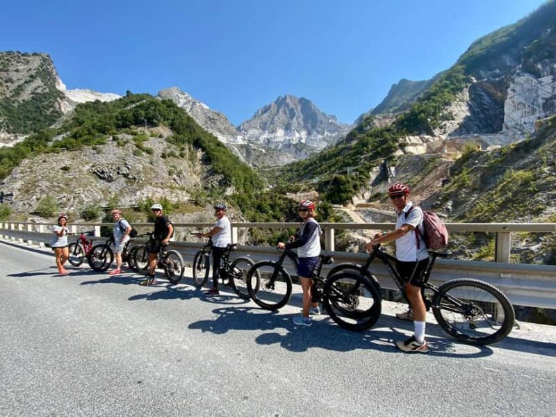 E-Bike Tour to the Carrara Marble Quarries with lard tasting - Exploring Carrara’s Architectural Beauty