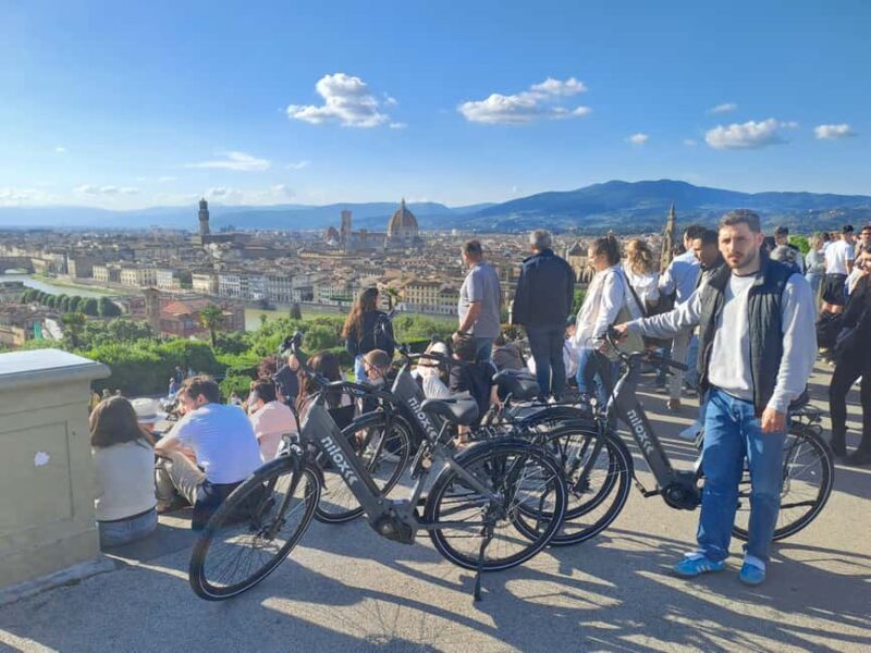 E-Bike tour with a Florentine tour guide, including a toast - Key Points
