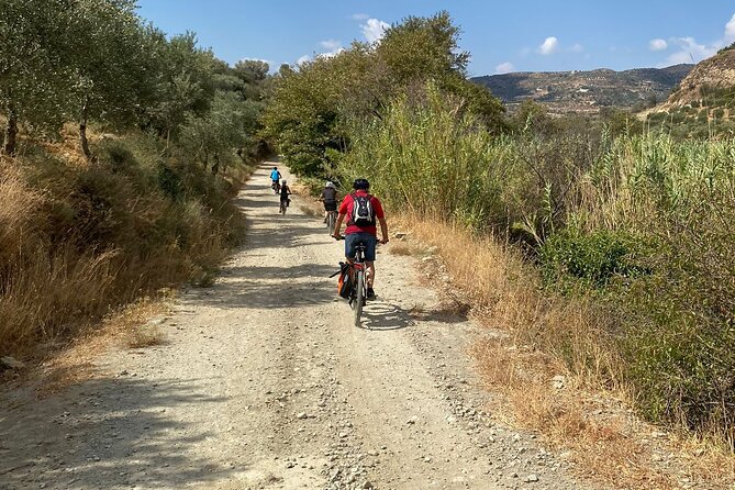 E-Bike Tour with Wine Tasting in Dafnes, Heraklion - The Route: From Ammoudara Beach to the Countryside