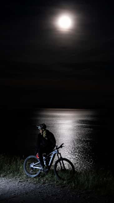 E-biking with the full moon reflected on the sea at Costa dei Gabbiani - Final Thoughts on Elba’s Full Moon E-Biking Experience