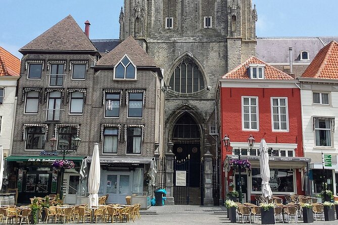 e-Scavenger hunt Bergen op Zoom: Explore the city - Practical Logistics and Accessibility
