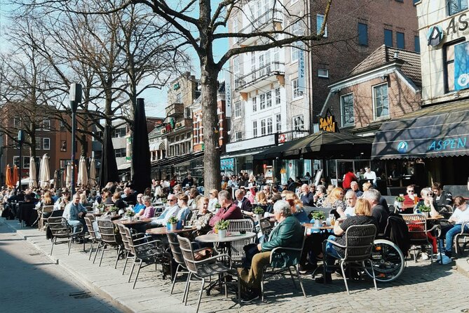 e-Scavenger hunt Enschede: Explore the city at your own pace - Enschede’s Self-Guided Adventure: A Practical Choice for Curious Explorers