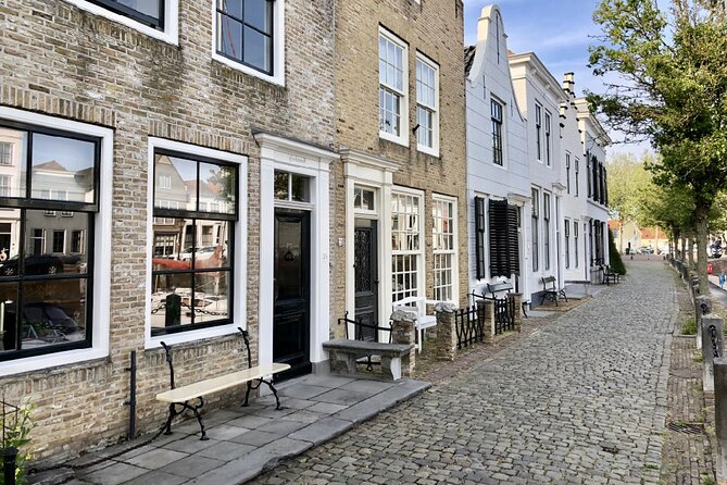 e-Scavenger hunt Goes: Explore the city at your own pace - Key Points