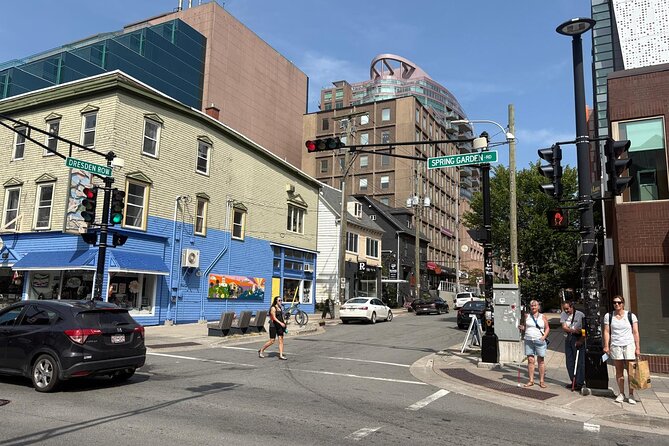 e-Scavenger hunt Halifax: Explore the city at your own pace - Discovering the Halifax Public Gardens