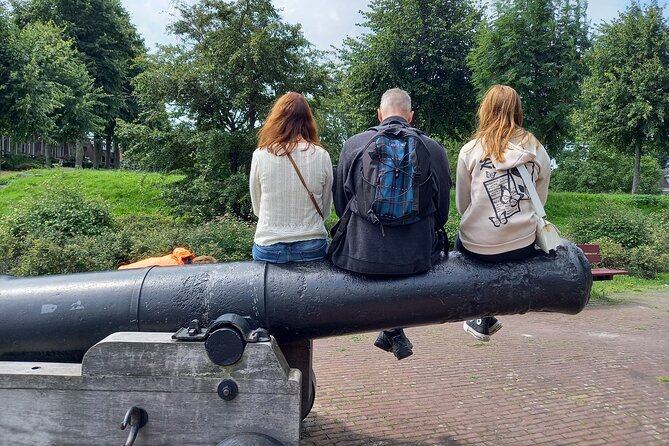 e-Scavenger hunt Halifax: Explore the city at your own pace - Exploring the Halifax Central Library and Artistic Flair