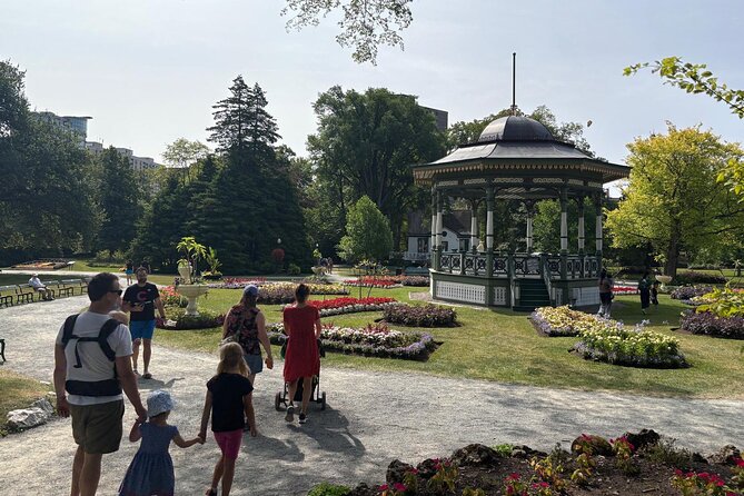 e-Scavenger hunt Halifax: Explore the city at your own pace - Notable Naval and Historic Landmarks: Hmcs Sackville and Old Town Clock