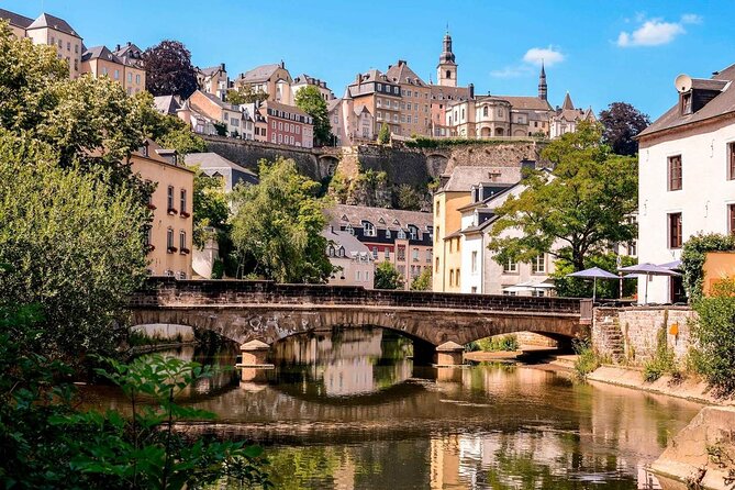 e-Scavenger hunt Luxembourg: Explore the city at your own pace - Luxembourg City Hall and Civic Landmarks