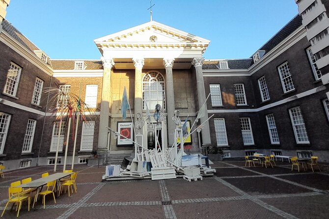 e-Scavenger hunt Schiedam: Explore the city at your own pace - The Ruin of Huis te Riviere near the Municipal Office