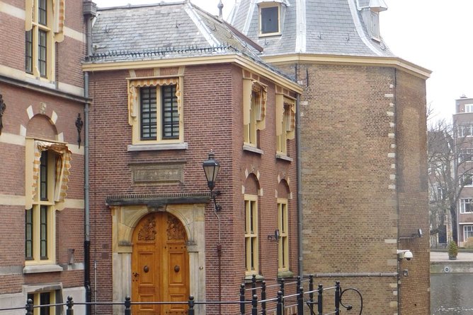 e-Scavenger hunt The Hague: Explore the city at your own pace - Comparing to Similar Tours in The Hague