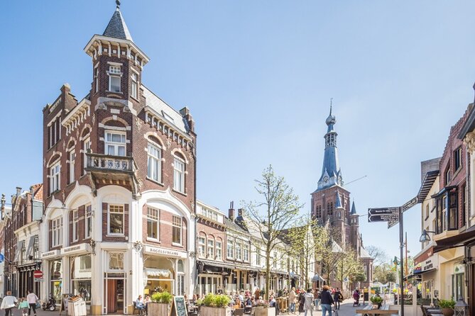 e-Scavenger hunt Tilburg: Explore the city at your own pace - Explore Tilburg with a Self-Guided e-Scavenger Hunt Designed for Groups
