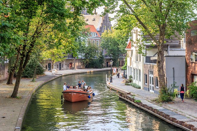 e-Scavenger hunt Utrecht: Explore the city at your own pace - Utrecht University’s Botanic Garden and Historic Fort