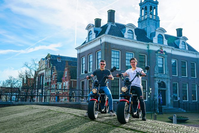 E-scooter rental Volendam - Countryside of Amsterdam - Cross Dutch Dikes and Lake Views
