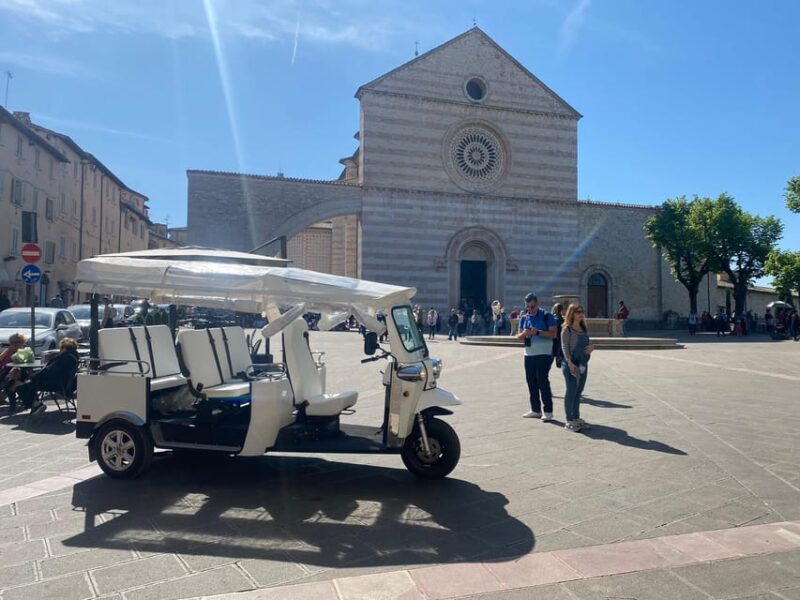E - Tuk Panoramic Tour Assisi with audio guides - The Unique Experience of an Electric Sanity Ride
