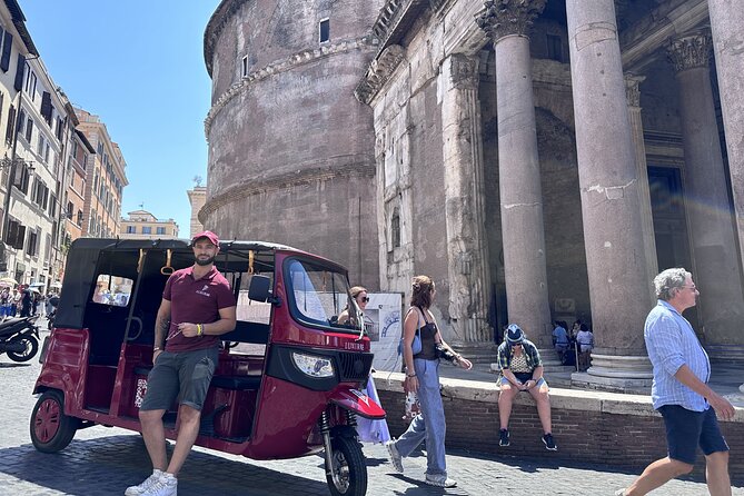 E-Tuk Tour: Highlights of Rome - Vatican City: The World’s Smallest State with Immense Significance
