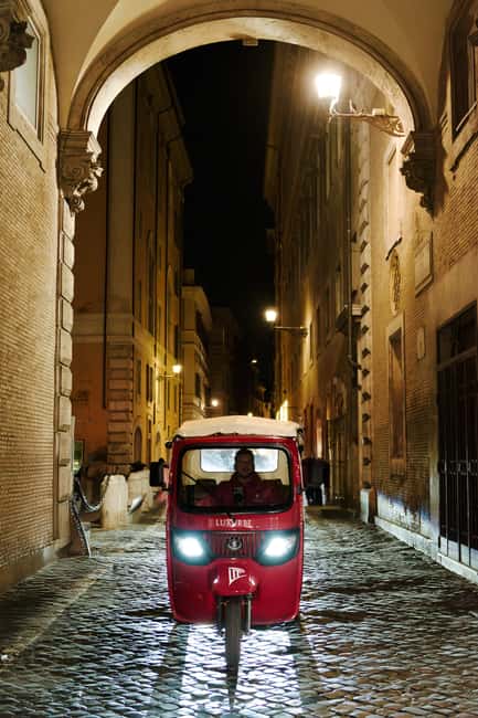 E-Tuk Tour: Rome by Night - The Value of the Nighttime Rome Tour