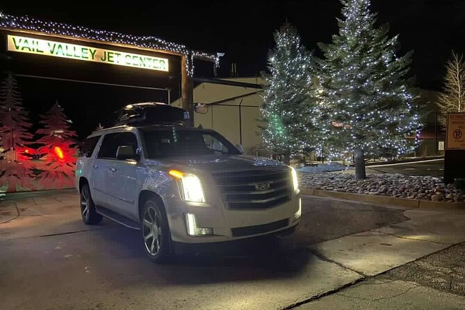Eagle Airport Private Transportation to Vail EGE Limo Service - Included Perks: Bottled Water and All Taxes