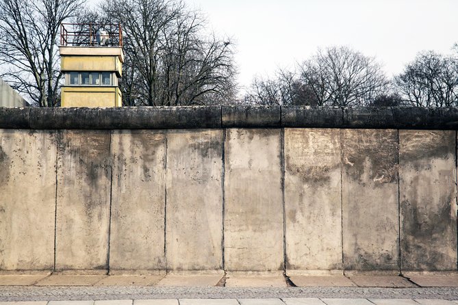 East Berlin and the Berlin Wall 2-Hour Walking Tour - Key Points