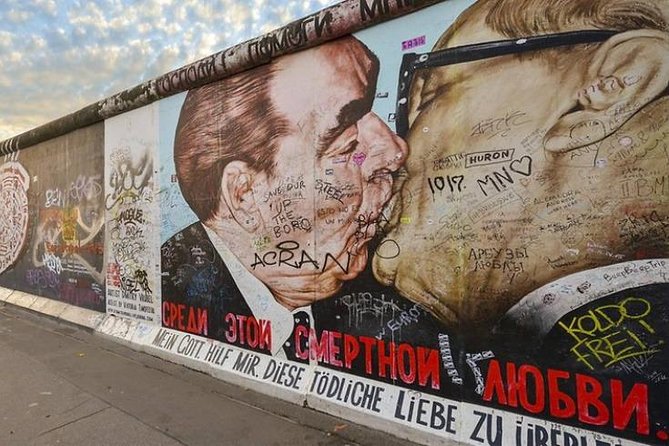 East Meets West: Berlins Street Art & Culinary Culture - Berlin’s Street Art and Culinary Culture Tour: A 4-Hour Private Experience for Food and Art Enthusiasts