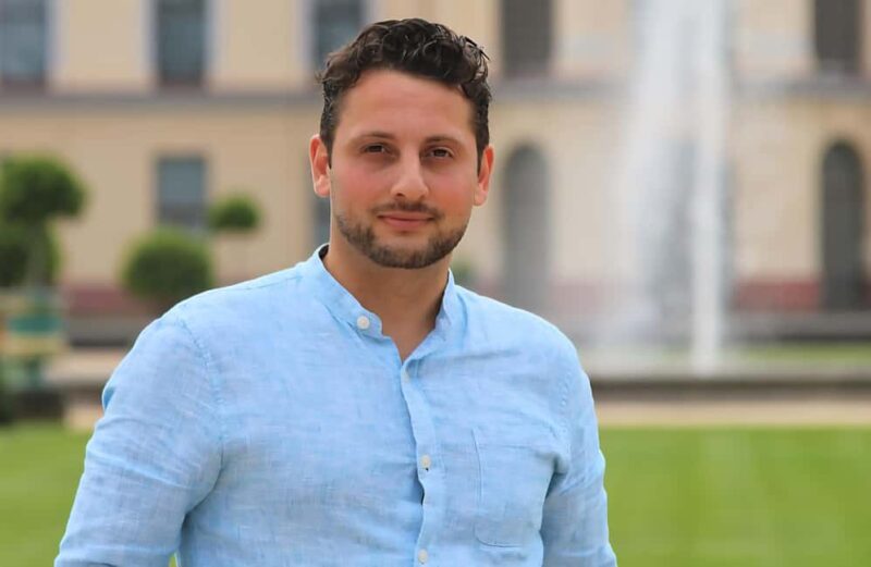 East side Gallery Tour - Art and Murals at the East Side Gallery