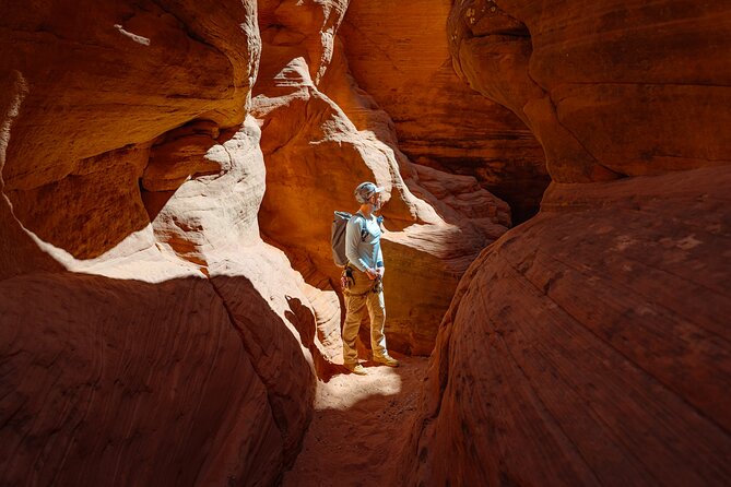 East Zion: Coral Sands Half-day Canyoneering Tour - Logistics and Group Size