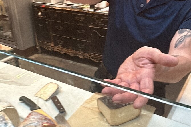 Eastern Market Neighborhood Food Tour (5 Food Stops + Dessert) - The Role of the Guide in Making the Tour Special