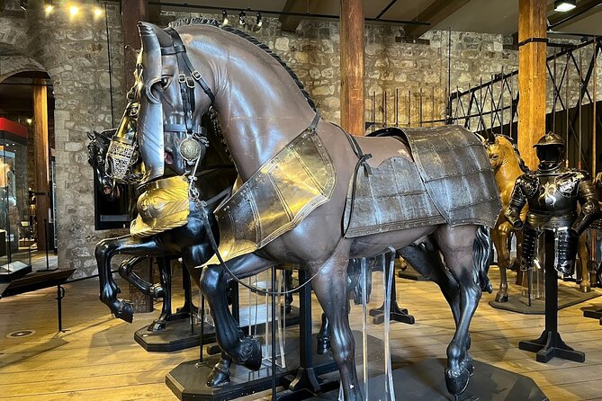 Easy Access Tower of London Crown Jewel Torture and Executions - Beefeaters, Ravens, and the White Towers Exhibits