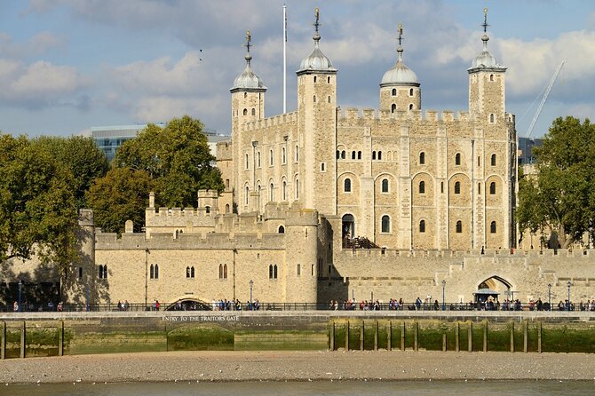 Easy Access Tower of London Crown Jewel Torture and Executions - The Guide’s Role in Bringing History to Life