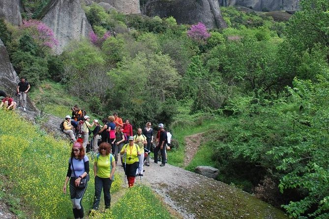 Easy Hiking Adventure at Meteora - Discovering the Church of Ypapanti and Hidden Monasteries