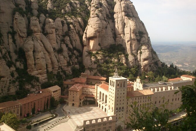 Easy Montserrat. Half-Day Trip from Barcelona - Exploring the Montserrat Monastery Complex