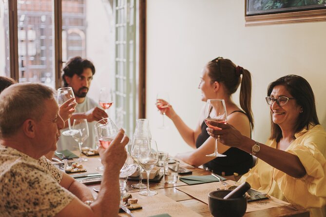 EAT AND DRINK LIKE A LOCAL - Wine Tasting in Trastevere w/ Gelato - Discover Rome’s Culinary Soul in Trastevere