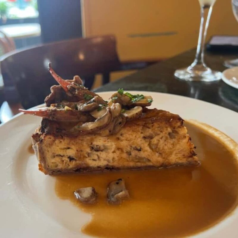 Eat, Drink, and "Vue" New Orleans! - Authentic Louisiana Food and Cocktails at Bourbon House