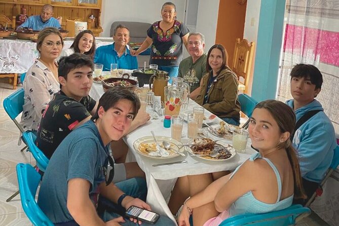 Eat in a local house & access to restricted areas in Teotihuacan - Insights into Mexico City’s Social Fabric