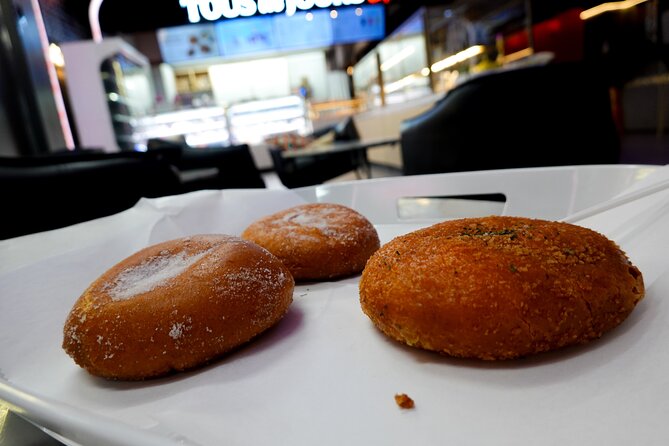 Eat Like a Local: Downtown DC Food Tour with 4 Tastings - Experiencing a Michelin Rated Mezze Platter