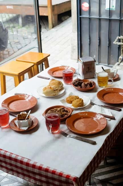 Eat your way through Porto! - The Pacing and Group Size: Small Groups, Personal Touch