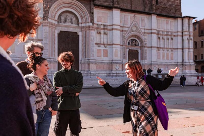 Eating Bologna Food & Wine Tour - Strolling Through Bologna’s Historic Markets: Mercato di Mezzo & Quadrilatero