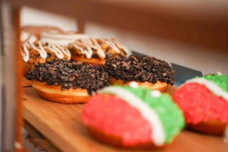 Eating Edinburgh: Old Town Food & Drinks Tour - Haggis Paired with Whisky Ketchup for a Flavor Twist