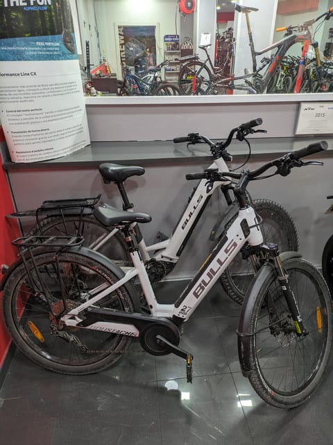 Ebike rental -Granada - Discover Granada’s Historic Streets and Surroundings