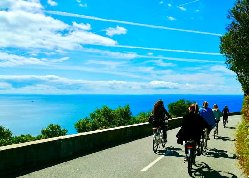 Ebike seaside by Nice: Fantastic Villefranche's Bay & Hill - Optional Extensions in Saint-Jean Cap-Ferrat