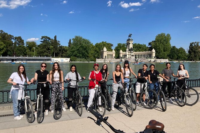 Ebike tour Madrid, green areas and panoramic views. 3 hours - Crossing the Modern Arganzuela Bridge